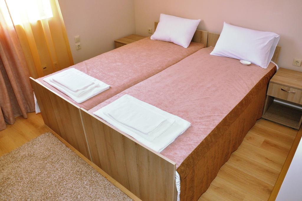 Garni Hotel Tri O 克拉古耶瓦茨 客房 照片