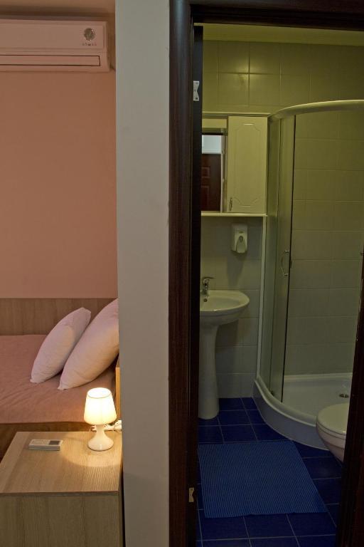 Garni Hotel Tri O 克拉古耶瓦茨 客房 照片